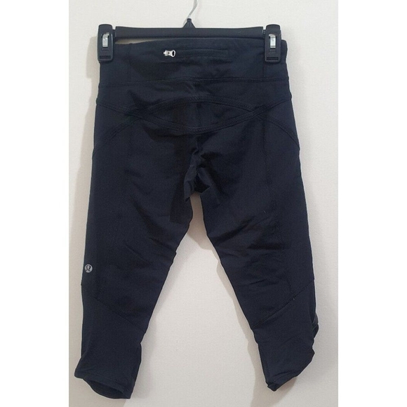 Lululemon Taryn Toomey Awakening Crop Leggings Size 4 Black Workout Active Yoga - Picture 1 of 8